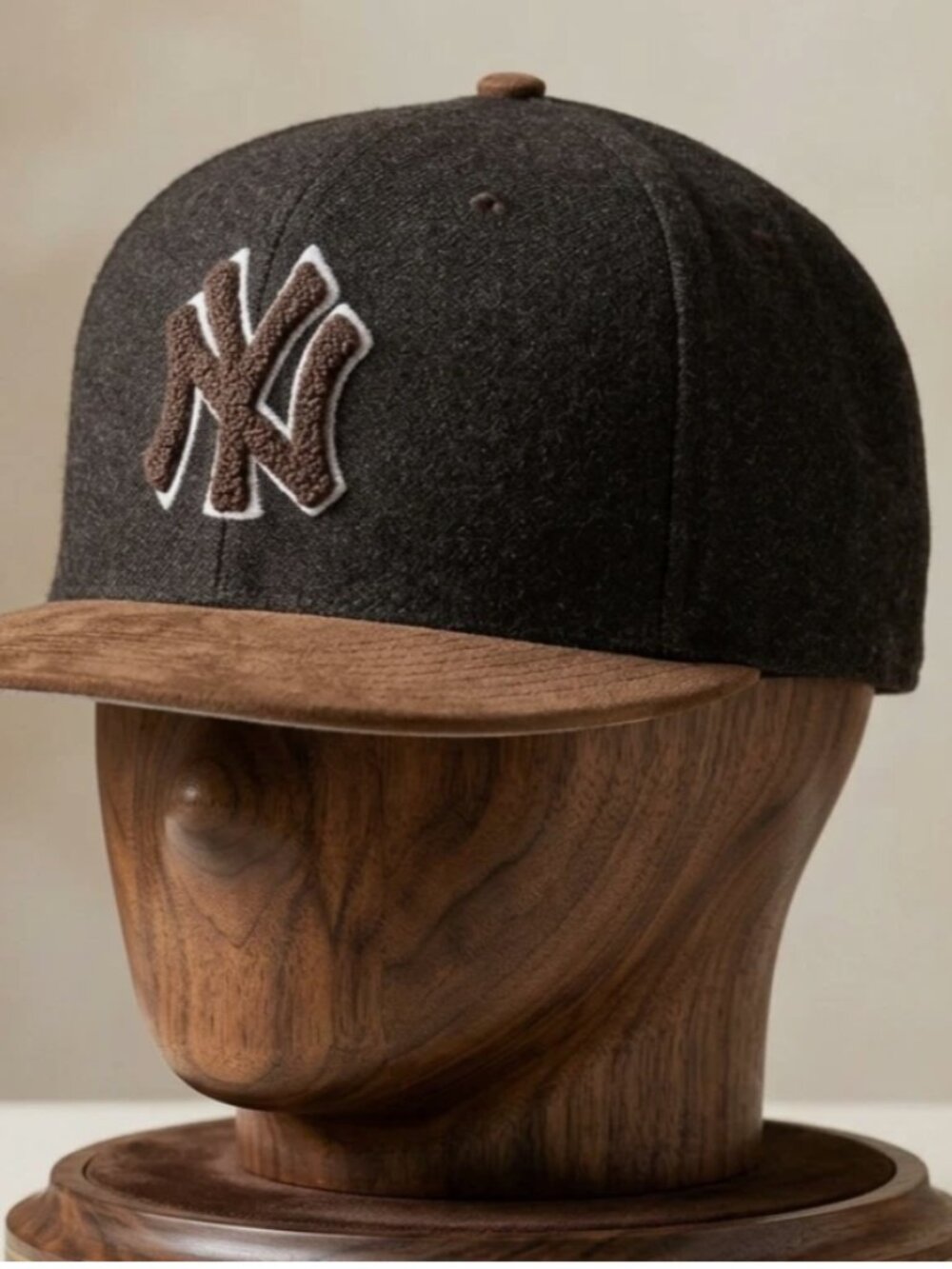 New Era NY Yankees Suede Fitted Hat 7 1/2